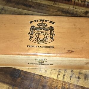 Vintage 1990s Punch Prince Consorts Wooden Cigar Box Humidor Style Storage Case